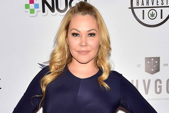 Shanna Moakler Net Worth, Age, Height, Bio, Children, Husband, Family, Parents | TeamBoma